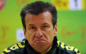 Técnico da seleção brasileira, Dunga desaprova a Primeira Liga