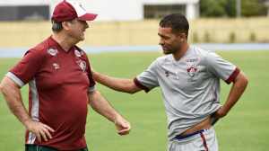 Pierre não crê em levar vantagem no time por ser velho conhecido de Levir
