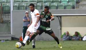 Depois do acesso com o Paraná, zagueiro não deve voltar para o Fluminense
