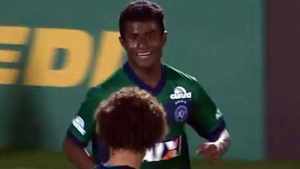 Na mira do Fluminense, Maranhão não foi relacionado pela Chapecoense no domingo