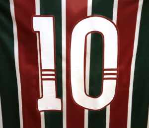 Camisa 10 continua vaga no Fluminense