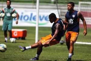 Robert é reintegrado ao Fluminense
