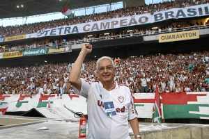 Barros recorda parceria Flu/Unimed e revela tentativa por técnico campeão do mundo