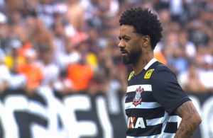 Corinthians perde volante para o jogo contra o Fluminense