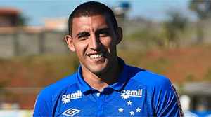 Cruzeiro terá Sobis e Ábila contra o Fluminense