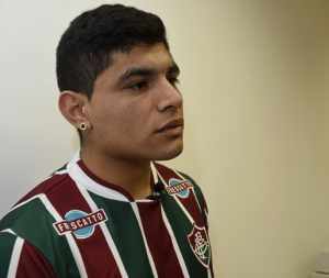Lembra dele? Meia com passagem apagada pelo Fluminense reforça o Banfield