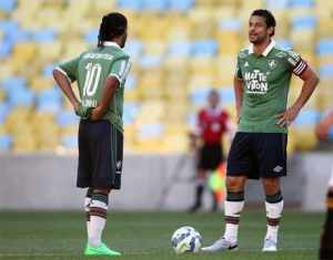 Será? Com aval de Fred, Atlético-MG teria acertado com Ronaldinho, diz site