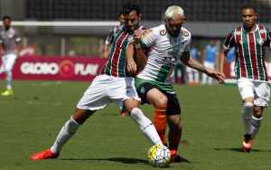 Henrique Dourado é sondado por três clubes da Série A