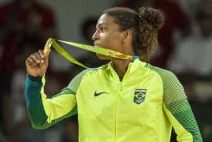 Levir faz promessa e Flu pretende convidar medalhista para visitar o clube