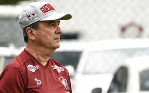 Teve puxão de orelha no intervalo? Com a palavra, o técnico do Fluminense