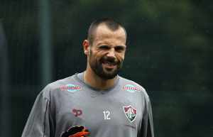 Preparador elogia goleiros do Fluminense, mas indica titularidade de Diego Cavalieri