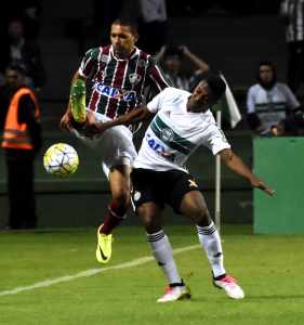 Pierre analisa falhas cometidas pela defesa do Fluminense