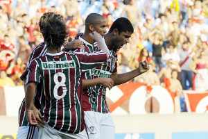 Gum escolhe o gol mais bonito entre os 25 marcados por ele no Fluminense