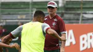 Levir Culpi minimiza problemas do Fluminense com lesões