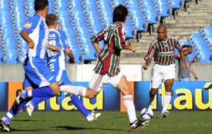 Ex-lateral sonha treinar o Fluminense