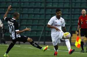 Náutico negocia com lateral-esquerdo do Fluminense, diz radialista