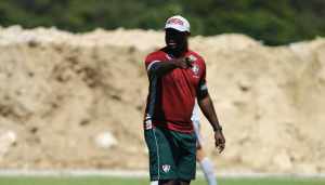 Técnico confessa sabor de derrota com mais um empate em casa