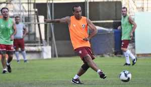 Ex-Flu e Fla, Ailton conta para quem vai torcer na final do Carioca