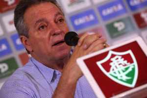 Abelão conta o que pretende do Flu no próximo ano e promete: “Bem diferente de 2016”