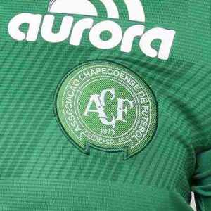Ideia original não deve ir a frente e clubes devem usar escudo da Chape na camisa