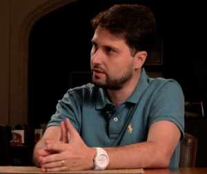 Em postagem, vice de marketing se despede do cargo com agradecimentos