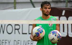Pai de Gustavo Scarpa aposta em 2017 melhor do filho e do Fluminense