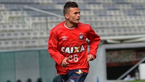 Novidade na pré-temporada, atacante se apresenta ao Fluminense na terça-feira