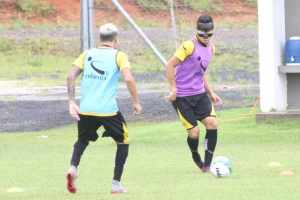 Desejado pelo Flu, lateral-esquerdo passou por cirurgia recente no rosto