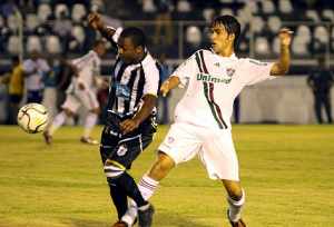 Por onde anda? Zagueiro do Time de Guerreiros defende as cores do Bangu