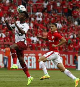 Apesar da derrota, Abel elogia quarteto tricolor no jogo contra o Inter