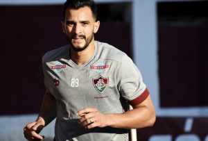 Passado de Henrique Dourado não interessa, explica auxiliar do Fluminense