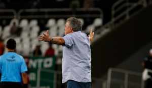 Abel confirma repreensão no intervalo: “Xinguei, mandei tomar naquele lugar”