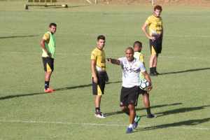Técnico do Criciúma prevê jogo de volta emocionante contra o Fluminense