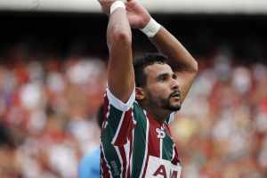 Dourado aposta na força ofensiva do Flu e projeta gol fora contra o Goiás