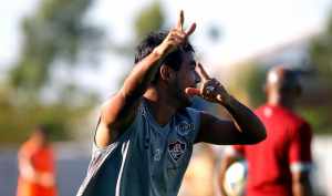 Europa atrai, mas Sornoza diz pensar somente em evoluir no Fluminense