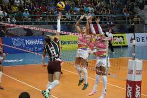 Fluminense perde a primeira partida das quartas de final da Superliga
