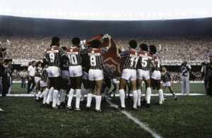 Não ao futebol moderno. Sim ao pavilhão!