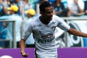 Scarpa revela que já vinha analisando como atuaria com Sornoza em campo