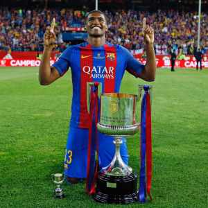 Barcelona oficializa empréstimo de ex-jogador do Fluminense por dois anos