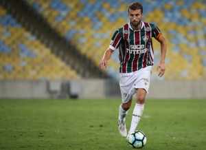 Flu não deve se opor à saída de Henrique, mas exigirá compensação financeira