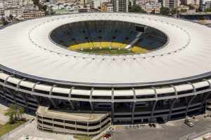 Presidente do Vasco assume o risco e garante torcida no clássico; Ferj confirma