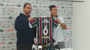 Marlon chega e apresenta suas características para a torcida
