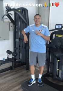 Já no Rio de Janeiro, Wellington Silva faz trabalho na academia
