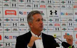 Chegadas e saídas: Dirigente do Fluminense confirma novidades nesta semana
