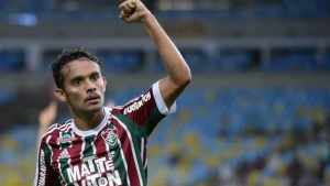Scarpa crê que Flu não depende só dele, mas reconhece seu peso para o time
