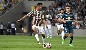 Fluminense quita dívidas com Scarpa e espera por reapresentação, informa site