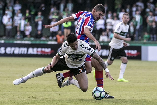 Jogador emprestado ao Bahia pelo Flu sofre lesão e não joga domingo