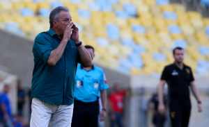 Dirigente sobre dispensas: “Abel recebeu ligação da imprensa antes de nossa ligação”