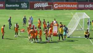 Ex-Fluminense, Walter relembra briga com goleiro no treino: “Foi uma vergonha”