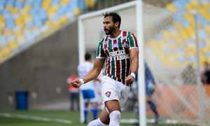 Em votação dos jogadores, Dourado é eleito um dos melhores do Brasileiro